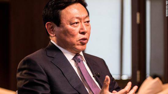 乐天会长辛东彬接受CNN的专访