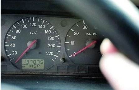 二手车里程表被潜规则