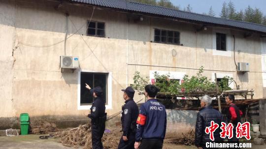 投入灾情核查、面上巡逻、应急备勤等工作。临安公安供图