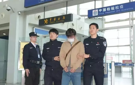 “天津版丁义珍”被劝返！身负亿元重案逃国外！