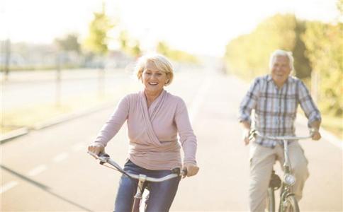 慢性病老人做什么运动 老人运动要注意什么 老人可以做什么运动