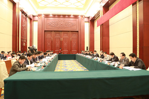 4月14日，脱贫攻坚民主监督工作启动会在石家庄召开。