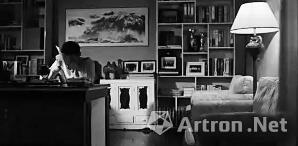 侯局长书房所挂山水画作原作为许钦松《云壑古道》