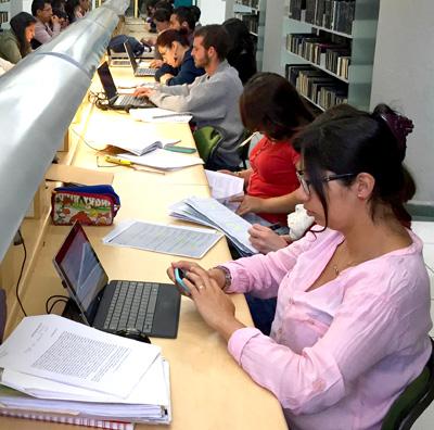 国外公务员也“吃香”：印度90万人争1000个职位