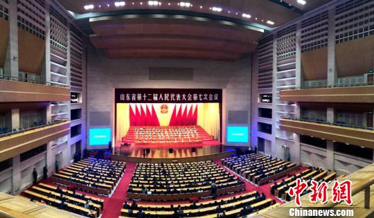 刘家义当选山东省人大会常委会主任龚正当选省长