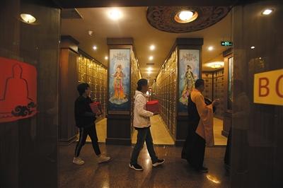 点击进入下一页