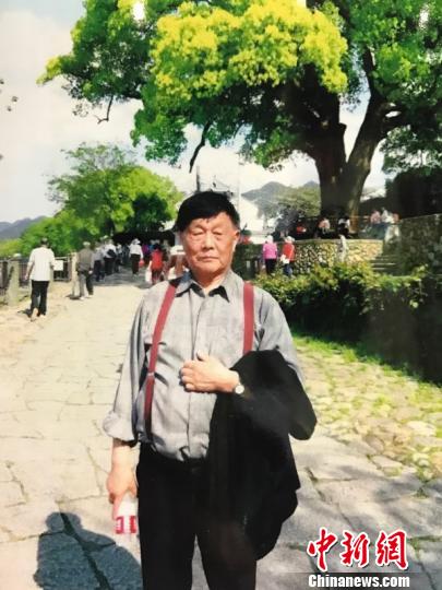 知名法学老教授姜宗毅先生生前照片。