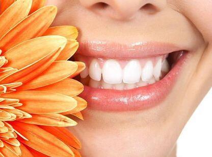 慎用牙签？牙缝真的越剔越大吗