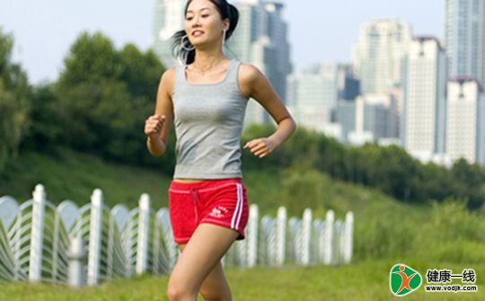 跑步会让胸变小？不可能！