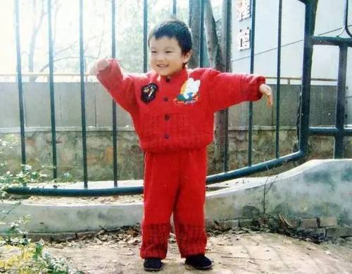 单亲妈妈送脑瘫儿进哈佛:29年前 我只要他能活着