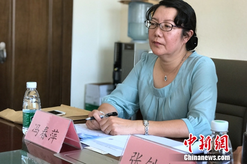 中国航天科技国际交流中心常务副主任、新闻发布人冯春萍介绍大会相关