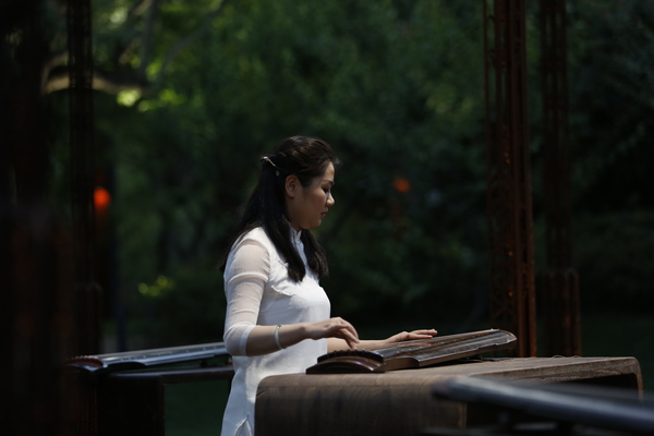 古琴艺术家孙知