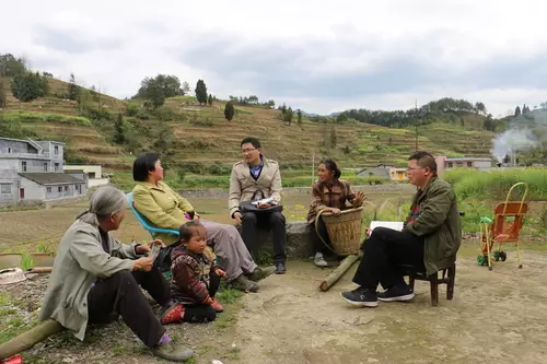 乡镇副所长一年多贪污6万多次 最小一笔仅0.27元