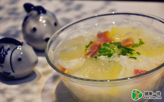 肥胖症患者喝冬瓜粥降脂减肥