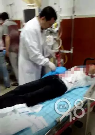 浙江一火锅店爆炸 目击者:现场惨不忍睹 全是血