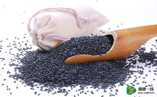 多吃黑芝麻就能让头发乌黑？