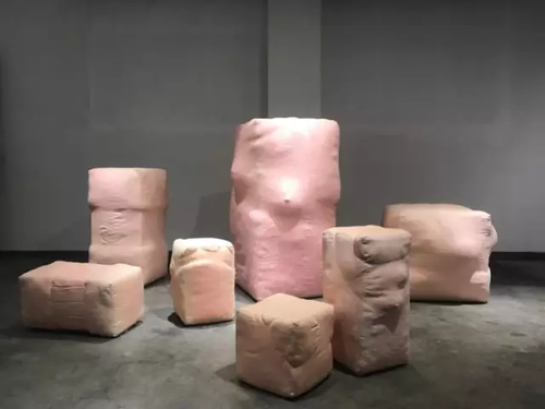 毕业展作品被盗皮皮虾也遭殃 学生贴26个勿触碰