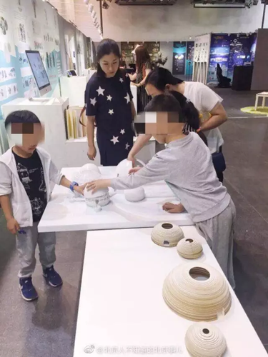 毕业展作品被盗皮皮虾也遭殃 学生贴26个勿触碰