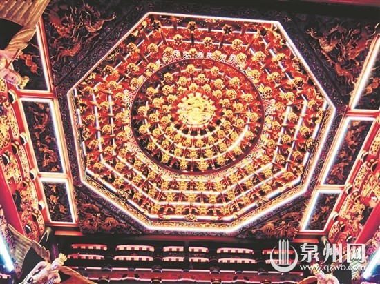 比干庙中斗拱如锦