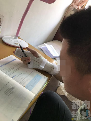 铜川16岁男生遭暴打掌骨骨折 疑因看别人接吻