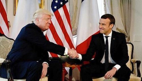 马克龙与特朗普的“世纪之握”。