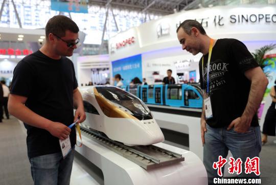 图为第四届中国—俄罗斯博览会现场 王舒 摄