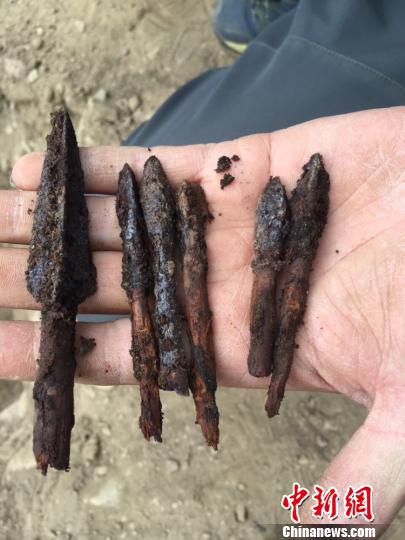 &nbsp;&nbsp;&nbsp;&nbsp;图为发掘出来的历史文物。 孟克其其格提供