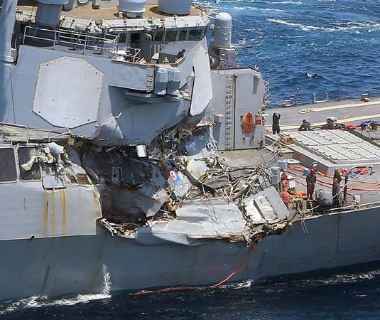 美公布被撞驱逐舰最新照6