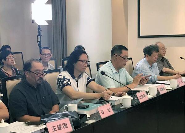 “文脉传薪——2017中国写意油画学派名家研究展”在中国美术馆开幕