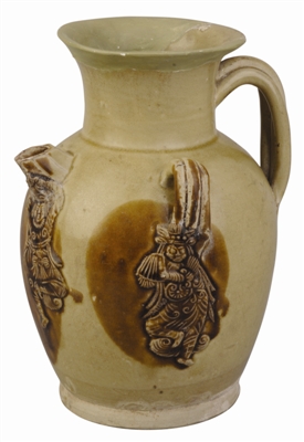 长沙窑贴塑胡人乐舞纹执壶（这一面图案为胡人击串板贴塑纹样）_b