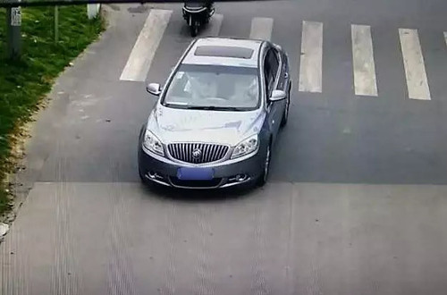 “碰瓷党”用鸽子血做道具 碰瓷百名大货车司机