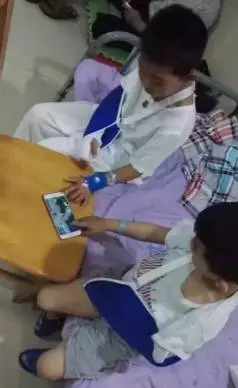 13岁男孩玩网游被骂而跳楼 刚苏醒:我要登录账号