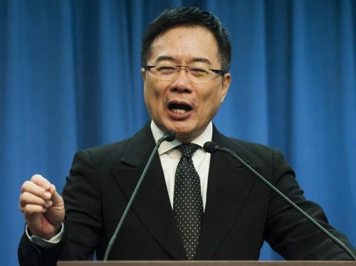 国民党政策会执行长蔡正元今天引用《亡征》一文，指蔡英文和民进党齐备了让台湾灭亡的条件。(图片来源：台湾《中时电子报》)