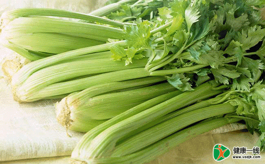 常食芹菜可清热助眠降压