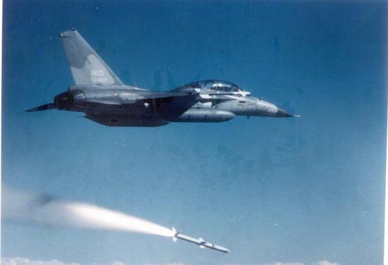 天剑二型导弹试射