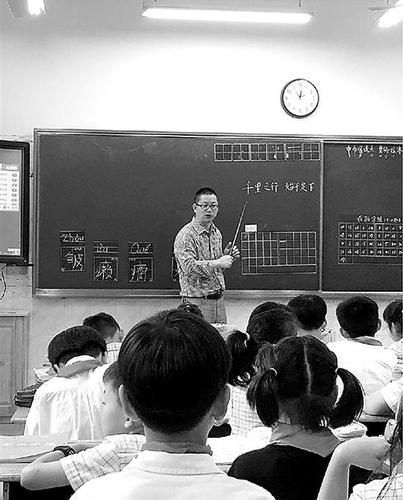 这位老师教的1年级学生识字量接近6年级 咋做到的