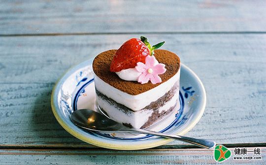 爱长痘痘多吃绿豆 少吃甜食 