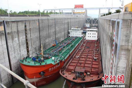 三峡水库水位陡涨9米三峡船闸转五级运行(图)