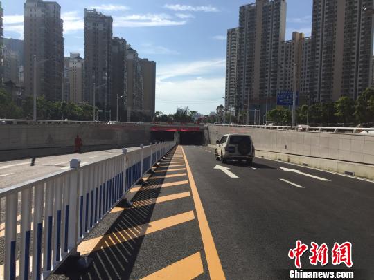 7月7日，中国内河最大沉管隧道——南昌红谷隧道正式通车?！∥馀羧∩? data-mcesrc=