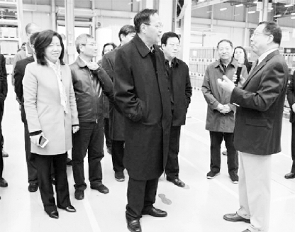 调研组在江苏美国爱科集团调研。