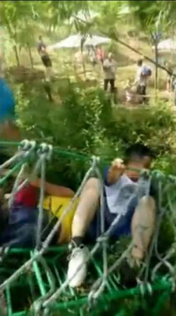 游乐场开业2天设施倒塌3