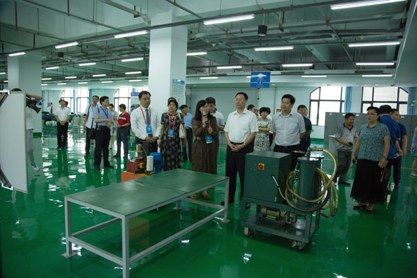 苏华副理事长与教育部职成司王继平司长考察唐山工业职业技术学院