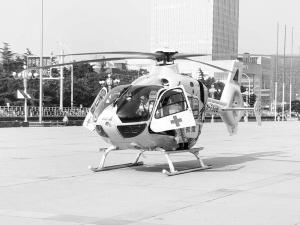 患者被送上北京999直升机。