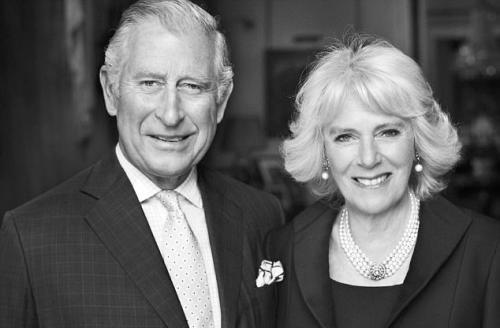 卡米拉已年届七旬仍未获册封