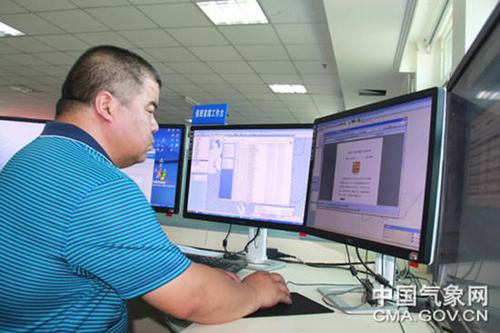 揭首席气象预报员:有人能将预报精准到每一个站点