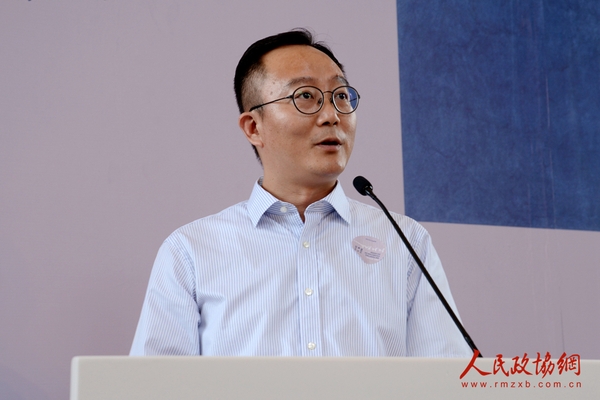 清华美院党委书记李功强致辞