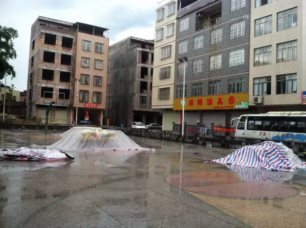 弱者对弱者的行凶:辍学少年浇汽油烧死智障男子