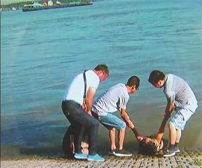 点击进入下一页