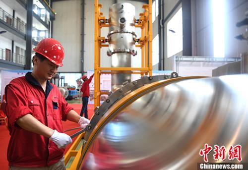 ITER大型超导磁体系统首个部件在中国研制成功