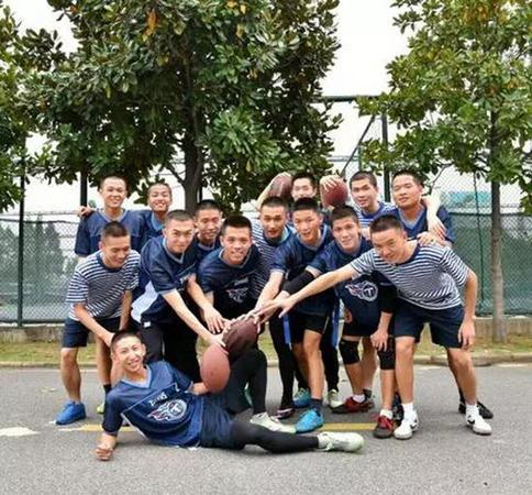 海空卫士王伟之子军校毕业 已成为一名海军军官